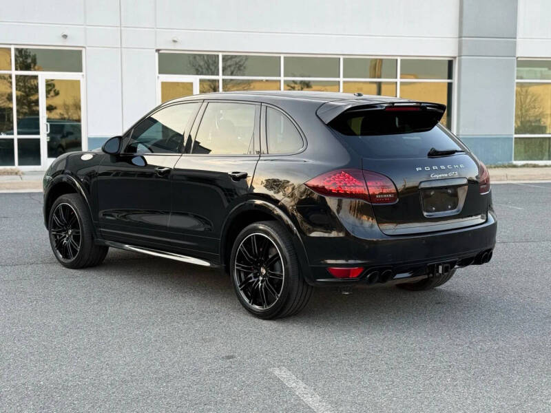 2013 Porsche Cayenne GTS