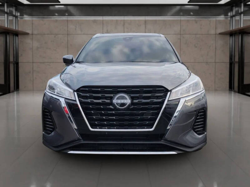 2022 Nissan Kicks SV