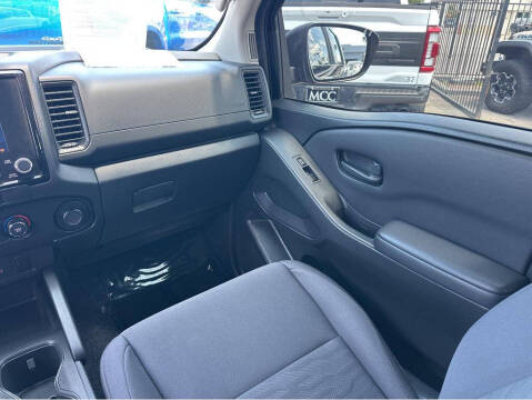 2022 Nissan Frontier S