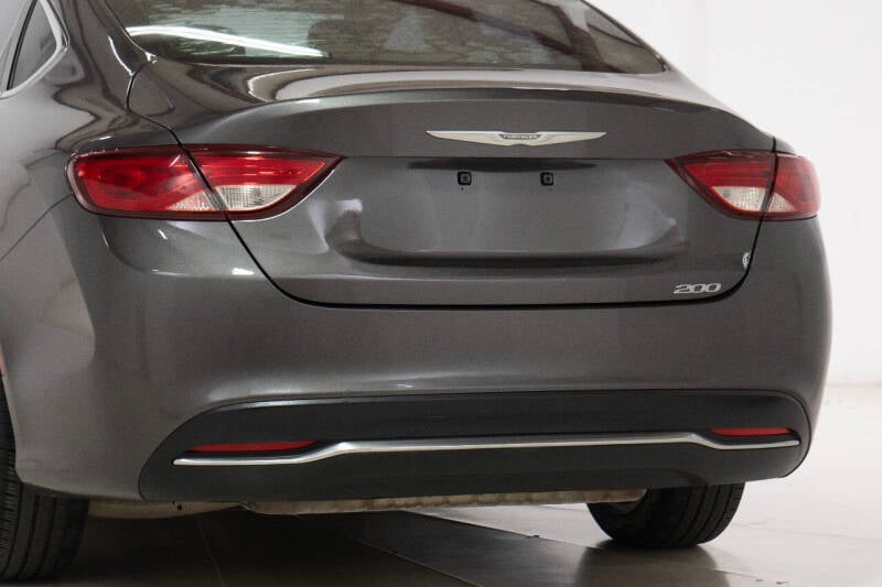 2015 Chrysler 200 Limited photo 22