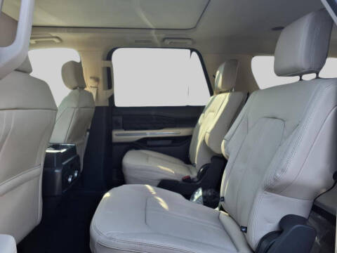 2024 Ford Expedition MAX Platinum