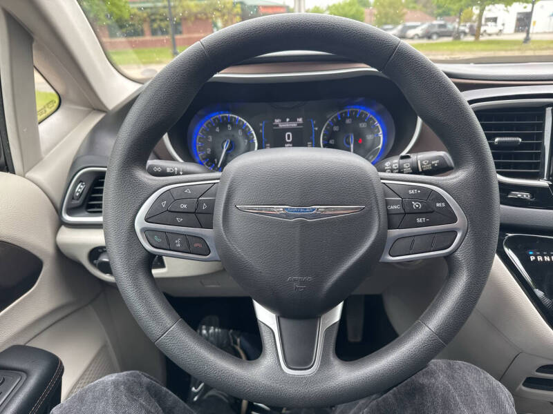 2017 Chrysler Pacifica Touring