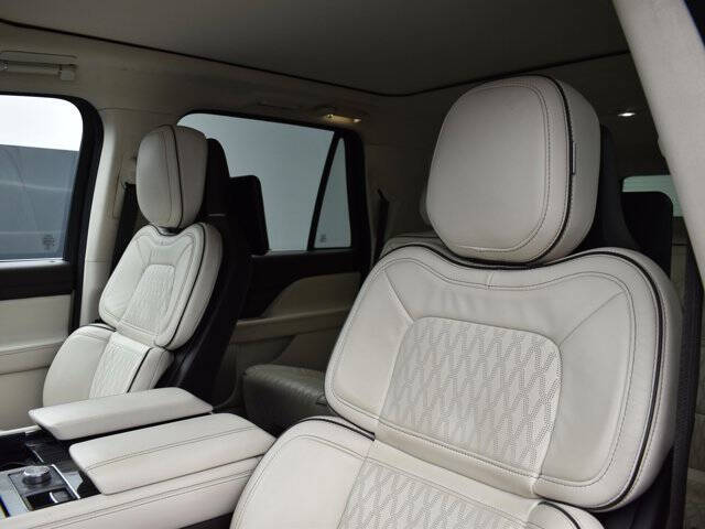 2023 Lincoln Navigator L Black Label