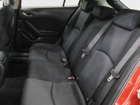 2016 Mazda MAZDA3 i Sport