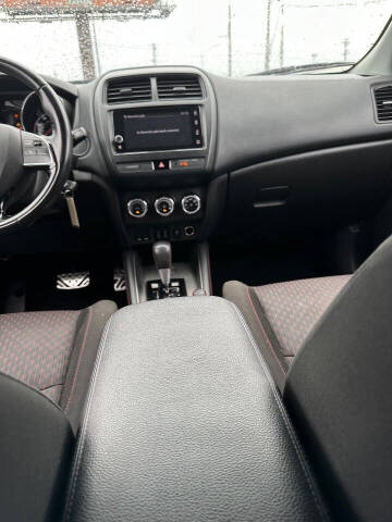 2019 Mitsubishi Outlander Sport LE