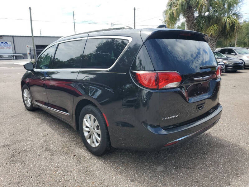 2018 Chrysler Pacifica Touring L