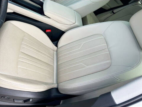 2021 Audi e-tron quattro Premium Plus