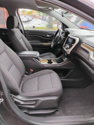 2020 GMC Acadia SLE