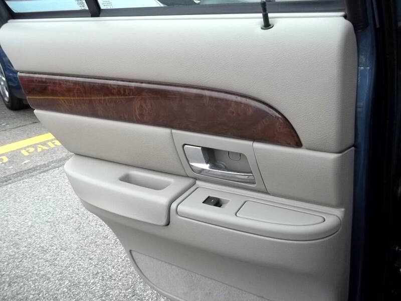 2010 Mercury Grand Marquis LS