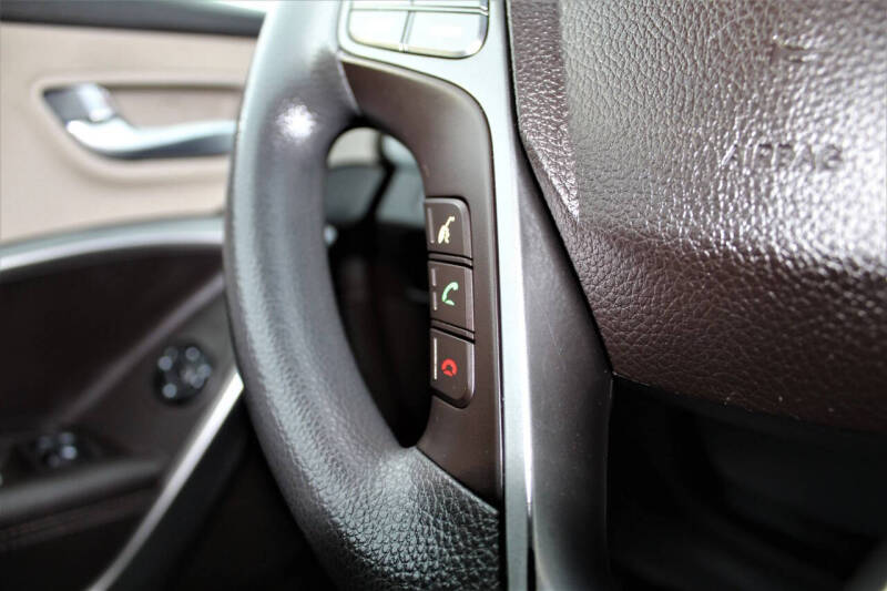 2018 Hyundai Santa Fe SE