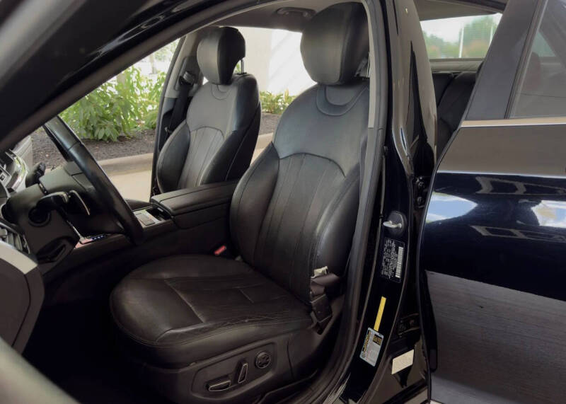 2016 Hyundai Genesis