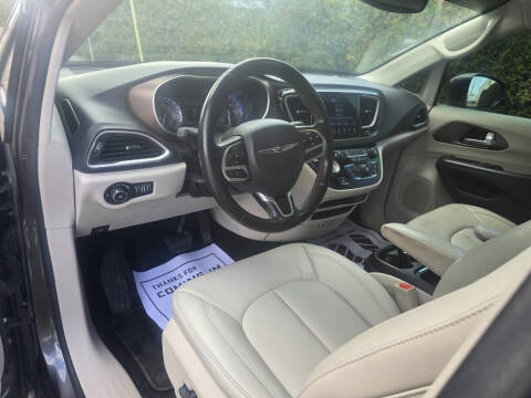 2017 Chrysler Pacifica Touring Plus