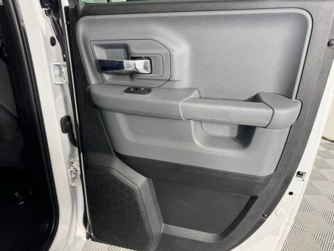 2024 RAM 1500 Classic SLT