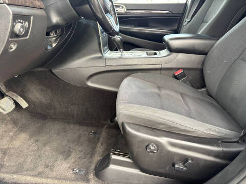 2012 Jeep Grand Cherokee Laredo