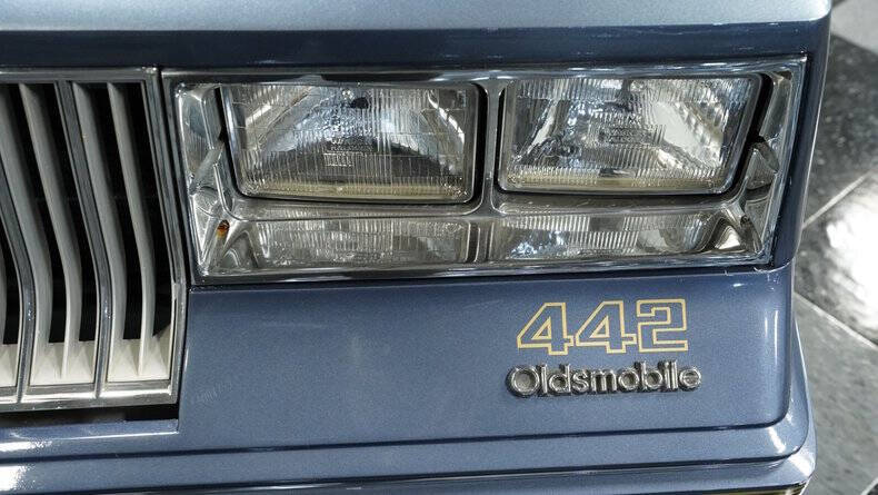 1984 Oldsmobile Cutlass Supreme