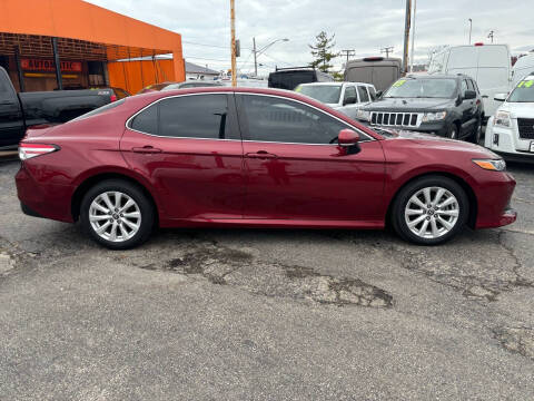 2020 Toyota Camry for sale at North Chicago Car Sales Inc in Waukegan IL