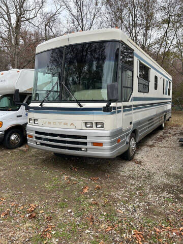 1993 Winnebago Vectra Motor Home for sale at Jones Auto Sales in Poplar Bluff MO