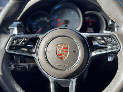 2015 Porsche Macan S