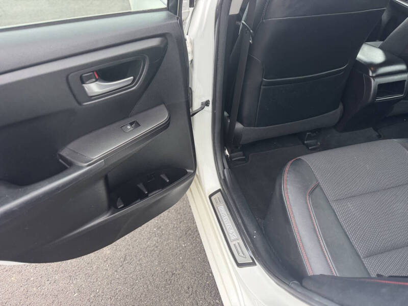 2016 Toyota Camry SE