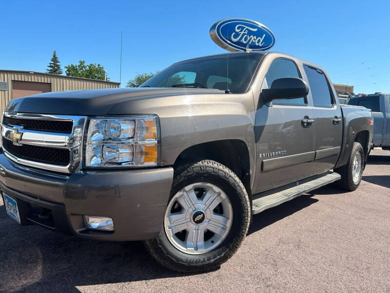 Used 2007 Chevrolet Silverado 1500 LTZ with VIN 2GCEK133X71583641 for sale in Windom, Minnesota
