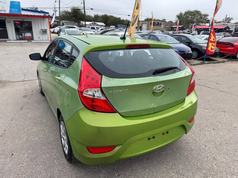 2013 Hyundai Accent GS