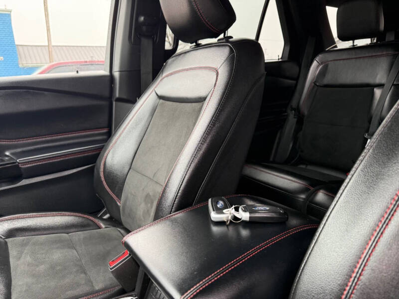 2022 Ford Explorer ST-Line