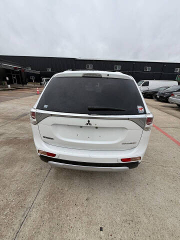 2015 Mitsubishi Outlander SE