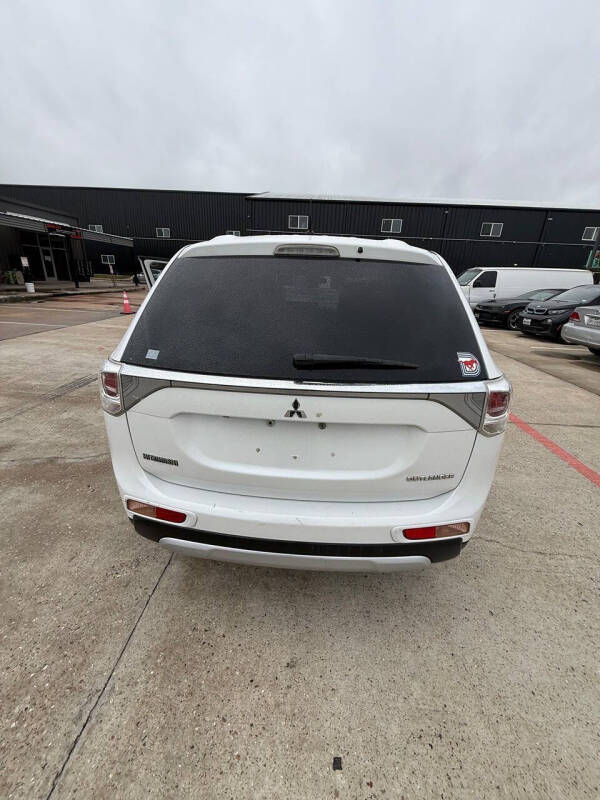 2015 Mitsubishi Outlander SE