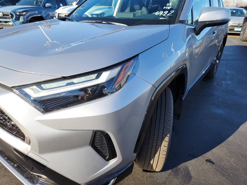 2025 Toyota RAV4 Plug-in Hybrid SE