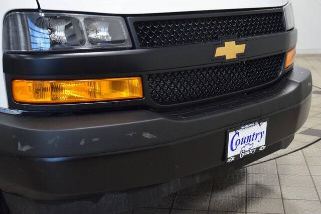 2025 Chevrolet Express 2500