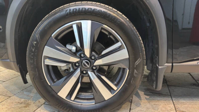 2022 Nissan Rogue SL