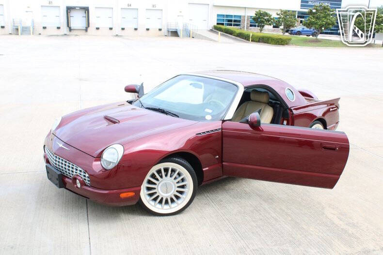 2004 Ford Thunderbird Deluxe