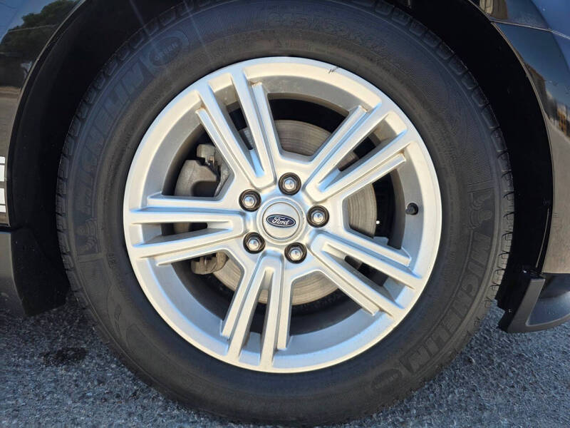 2011 Ford Mustang V6