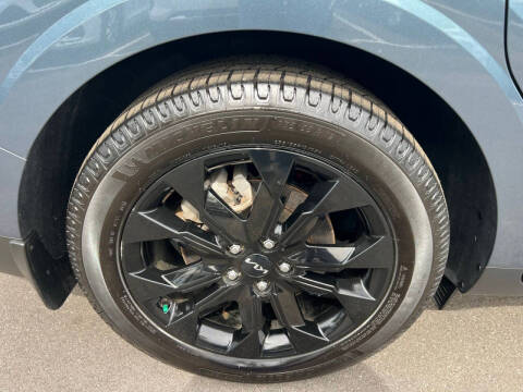 2024 Kia Carnival SX