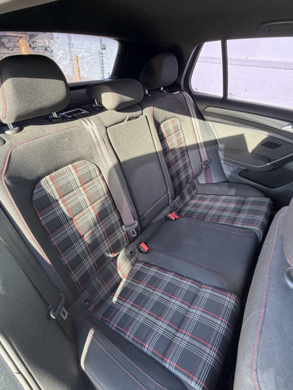 2019 Volkswagen Golf GTI S