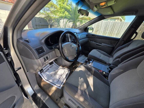 2007 Toyota Sienna LE 7-Passenger