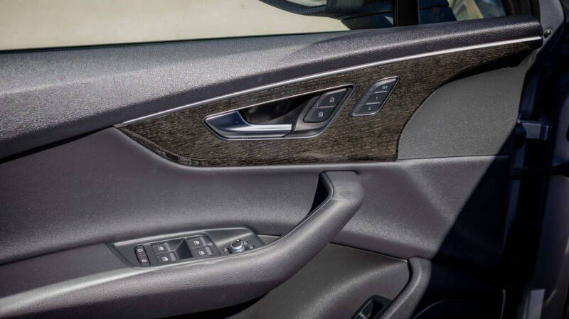 2022 Audi Q7 quattro Premium 55 TFSI