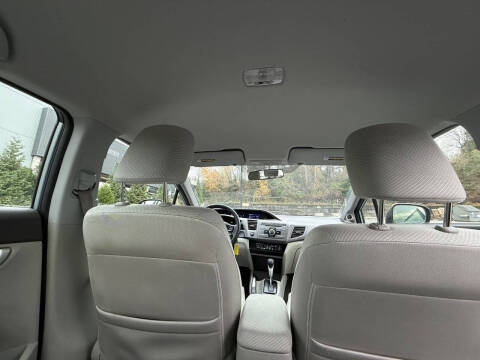 2012 Honda Civic Hybrid w/Navi