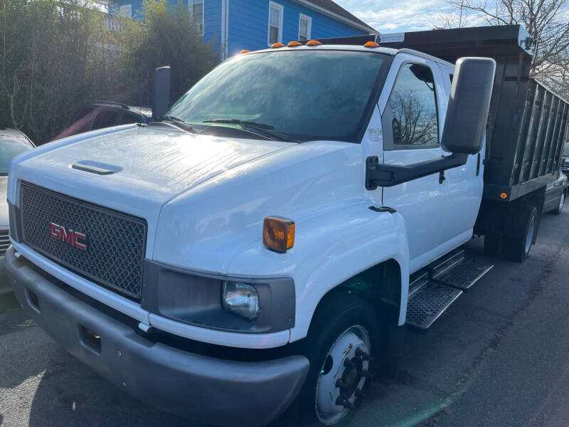 2005 GMC C4500 null photo 2