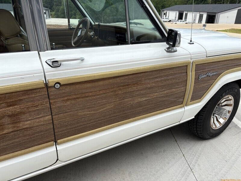 1988 Jeep Grand Wagoneer