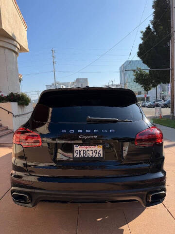 2018 Porsche Cayenne Platinum Edition