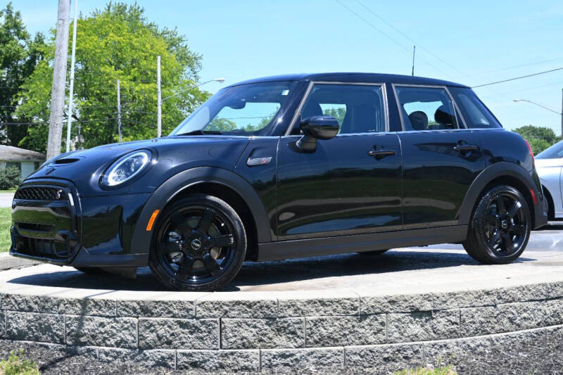 2024 MINI Hardtop Cooper S's photo