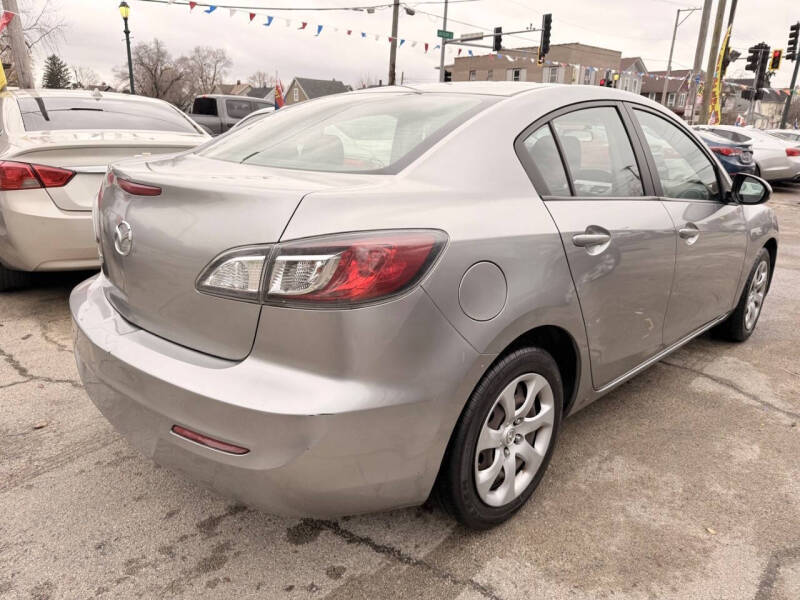2013 Mazda MAZDA3 i SV