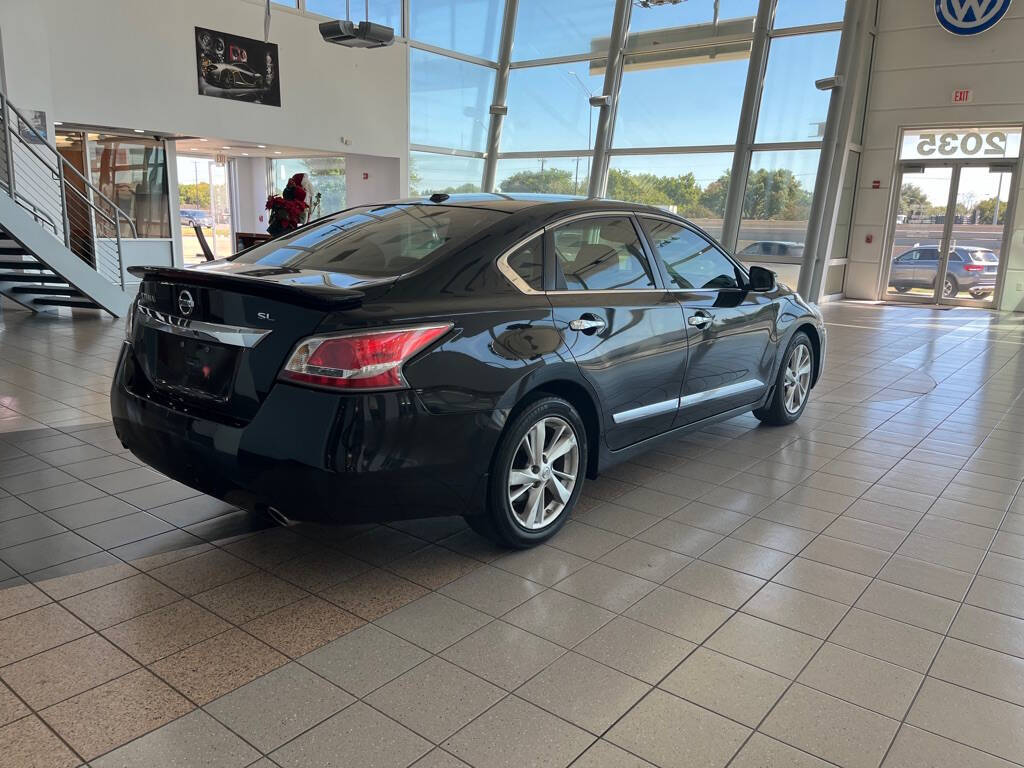 2015 Nissan Altima for sale at Auto Haus Imports in Grand Prairie, TX