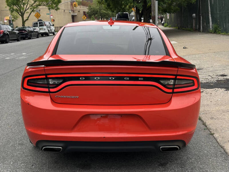 2017 Dodge Charger SXT