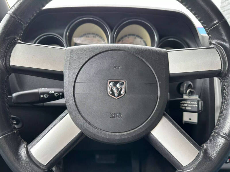 2010 Dodge Challenger SE