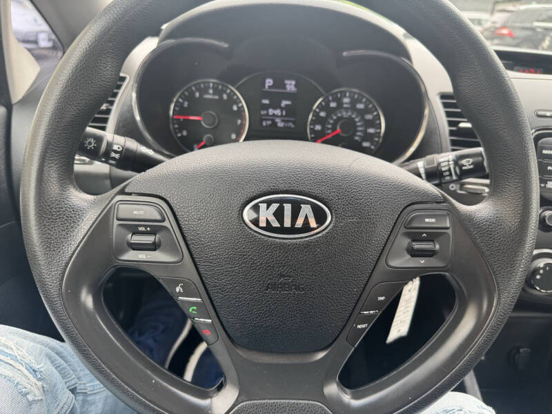 2017 Kia Forte LX