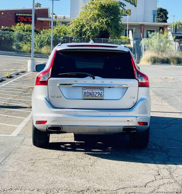 2017 Volvo XC60 T5 Inscription