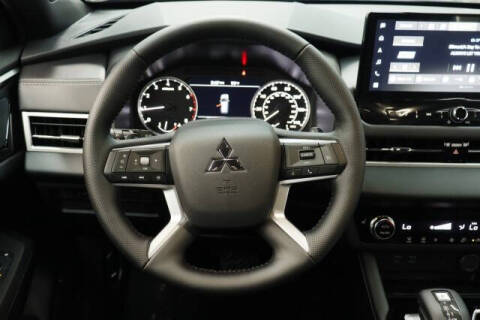 2026 Mitsubishi Outlander LE