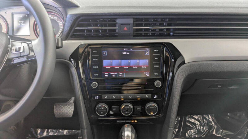 2022 Volkswagen Passat SE